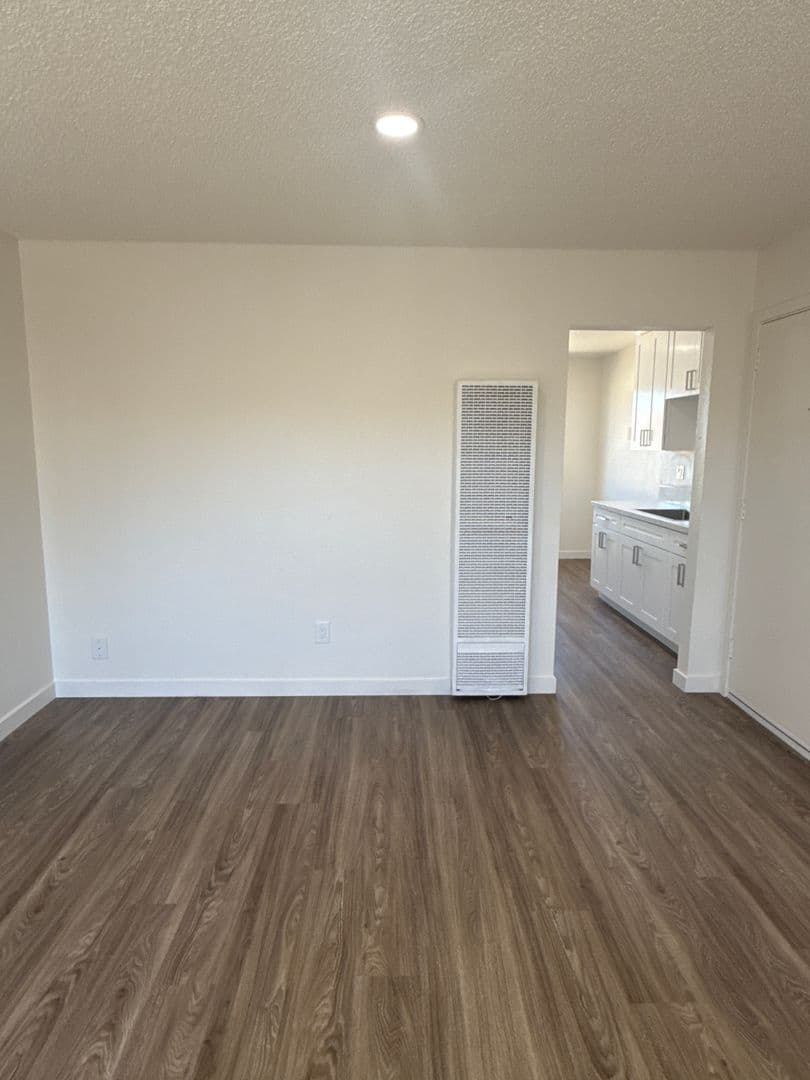 Imperial Beach Apartment: 1441 13th St