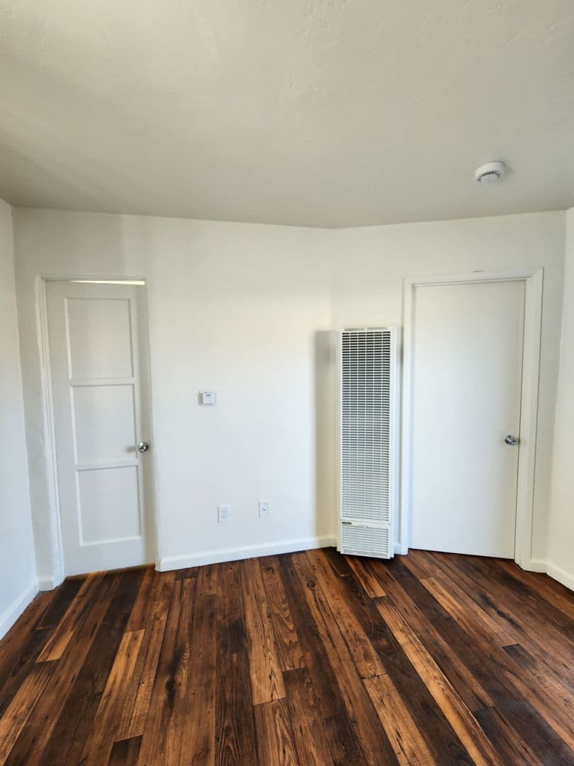 San Ysidro Apartment: 2313-19 E Beyer Blvd