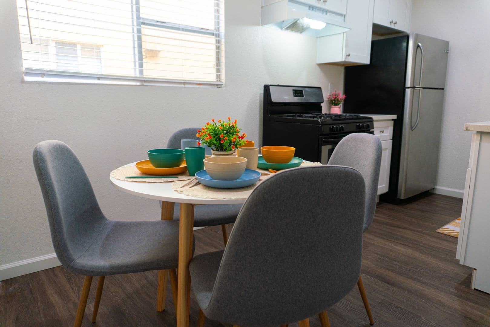 Chula Vista Apartment: 551-581 McIntosh St