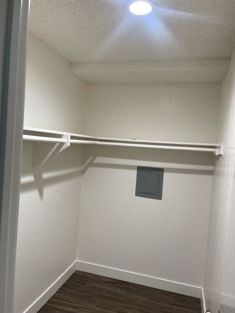Vista Apartment: 500-510 Townsite Dr