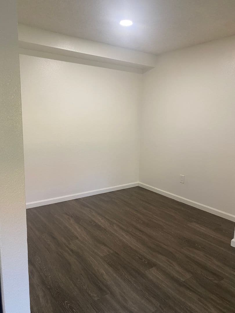 Escondido Apartment: 400 408 E Mission Ave