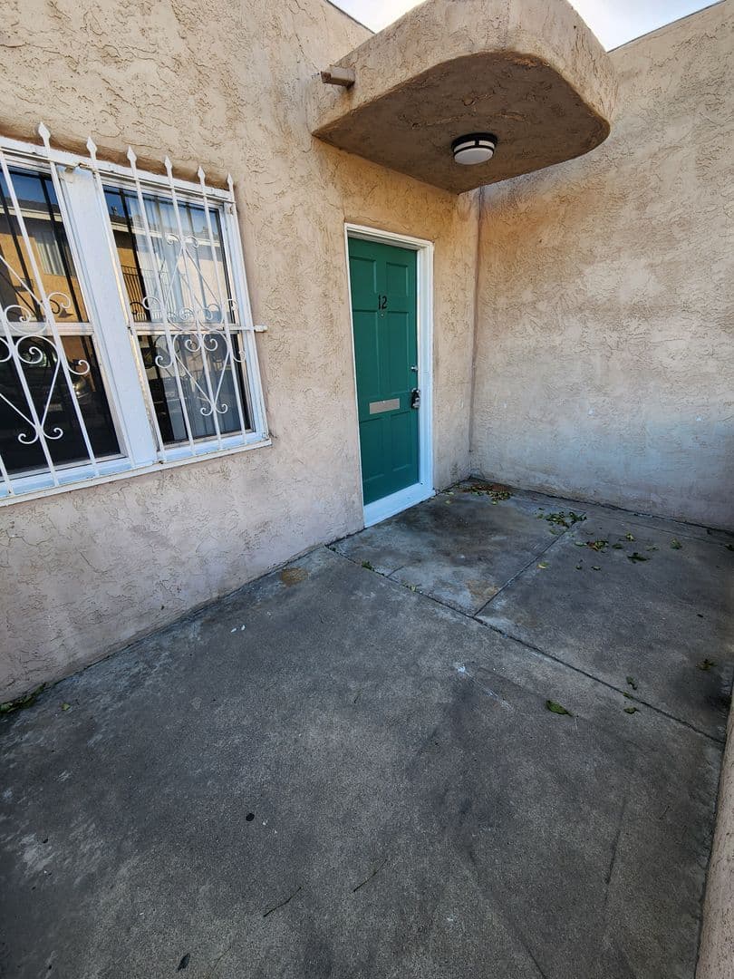 San Ysidro Apartment: 2313-19 E Beyer Blvd