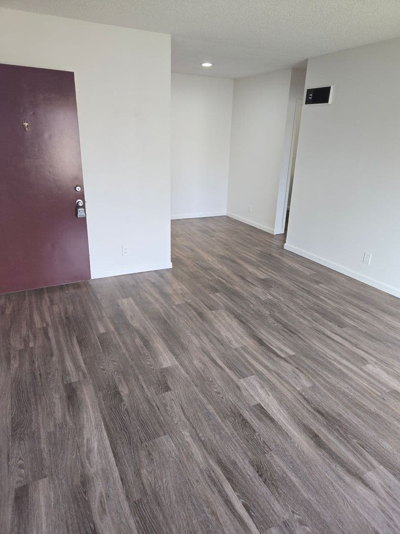 Chula Vista Apartment: 1255-71 Broadway