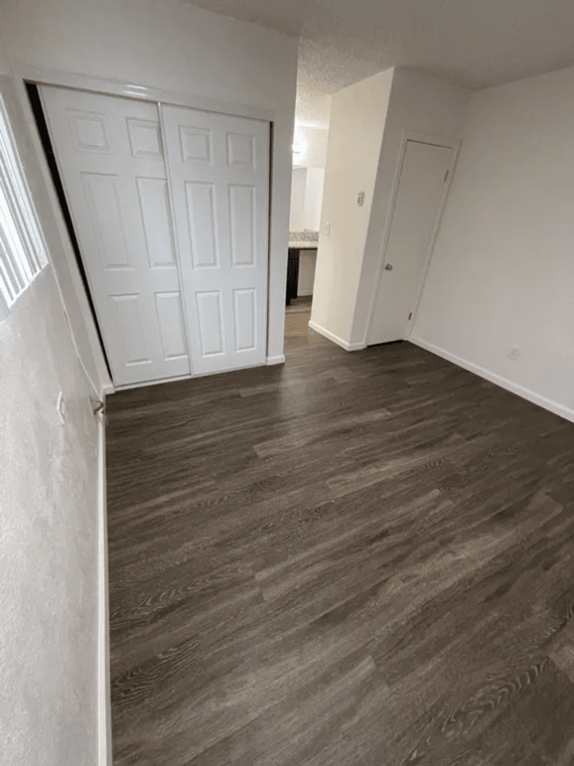 San Diego Apartment: 2720 Broadway