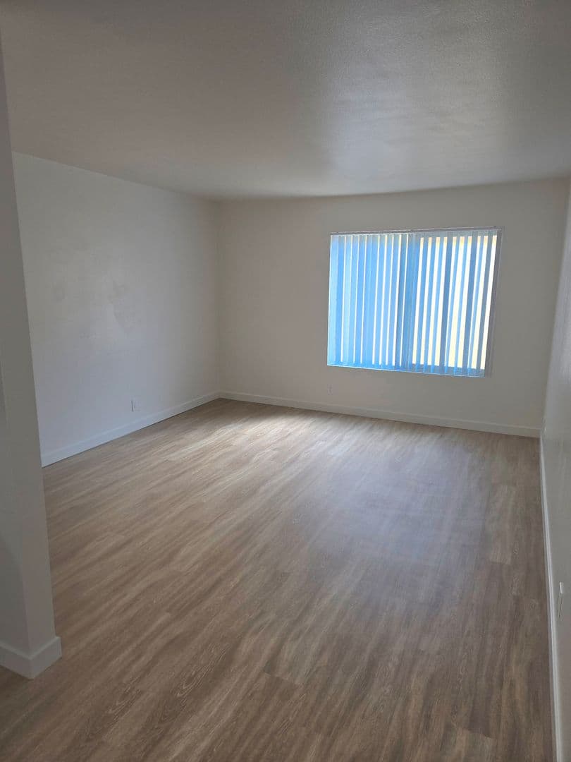 Chula Vista Apartment: 1255-71 Broadway