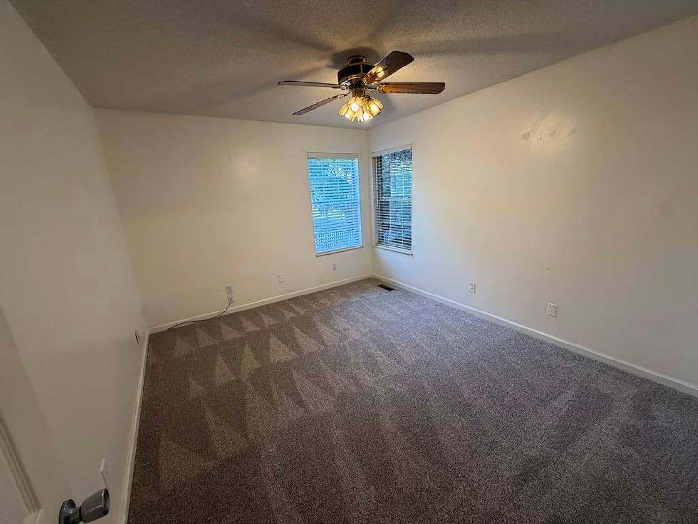 Knoxville House: 820 Sailview Road