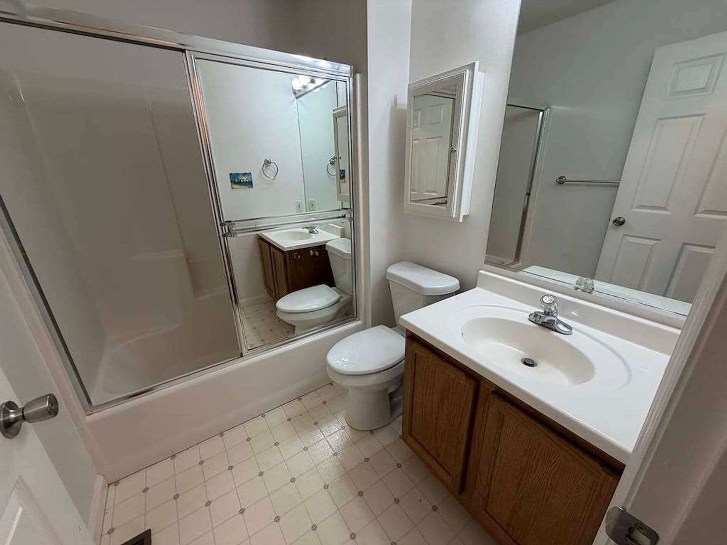 Knoxville House: 820 Sailview Road
