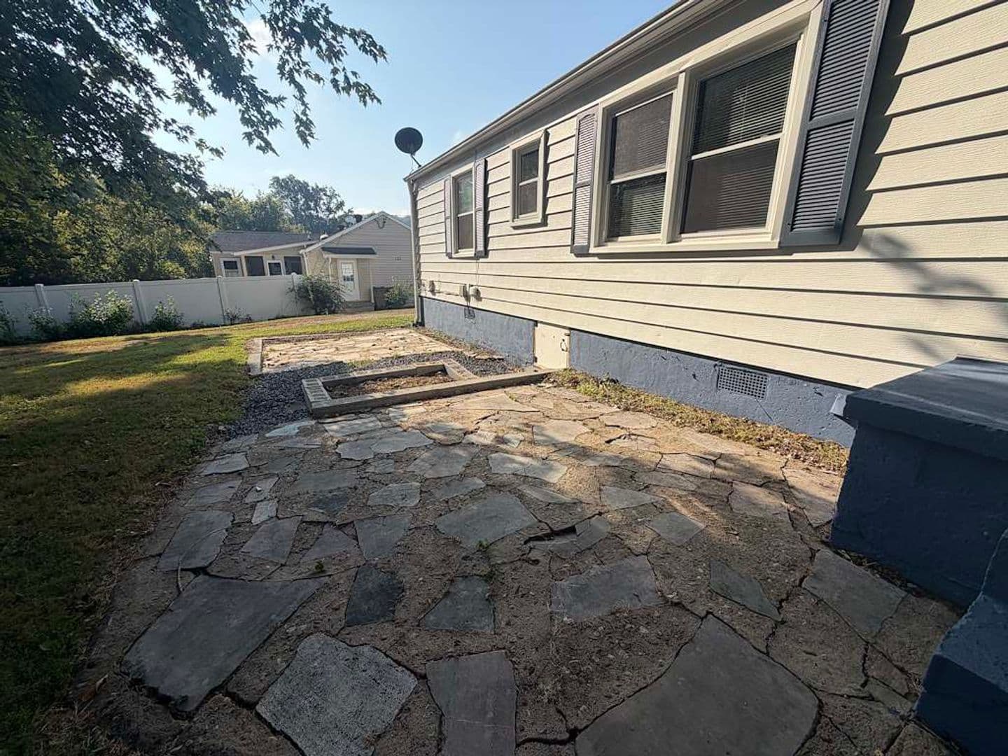 Knoxville House: 6006 Chalmers Drive