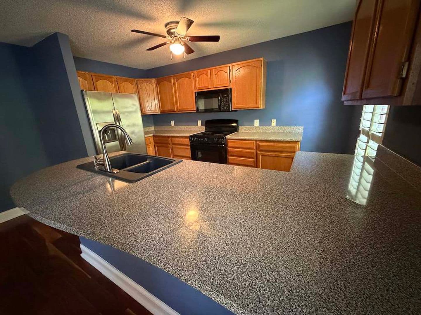 Knoxville House: 820 Sailview Road