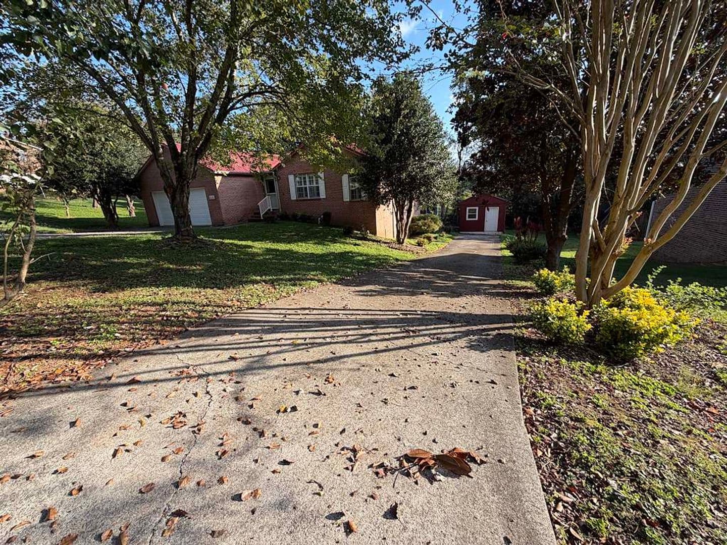 Knoxville House: 820 Sailview Road
