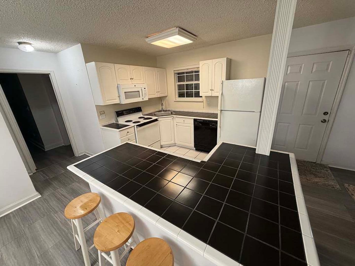 Knoxville House: 820 Sailview Road