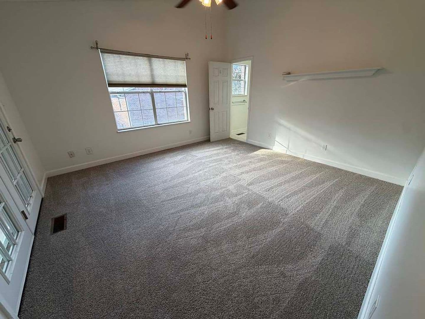 Knoxville House: 820 Sailview Road