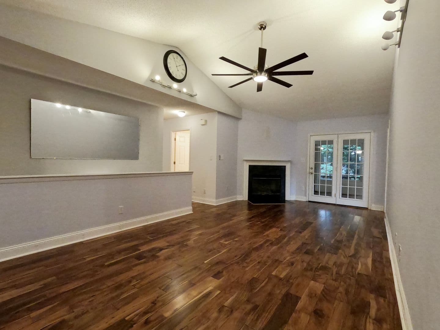 Knoxville House: 820 Sailview Road
