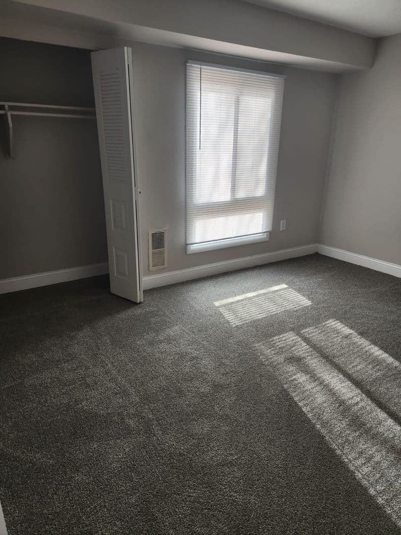 Capitol Heights Apartment: 6936 Walker Mill Rd.