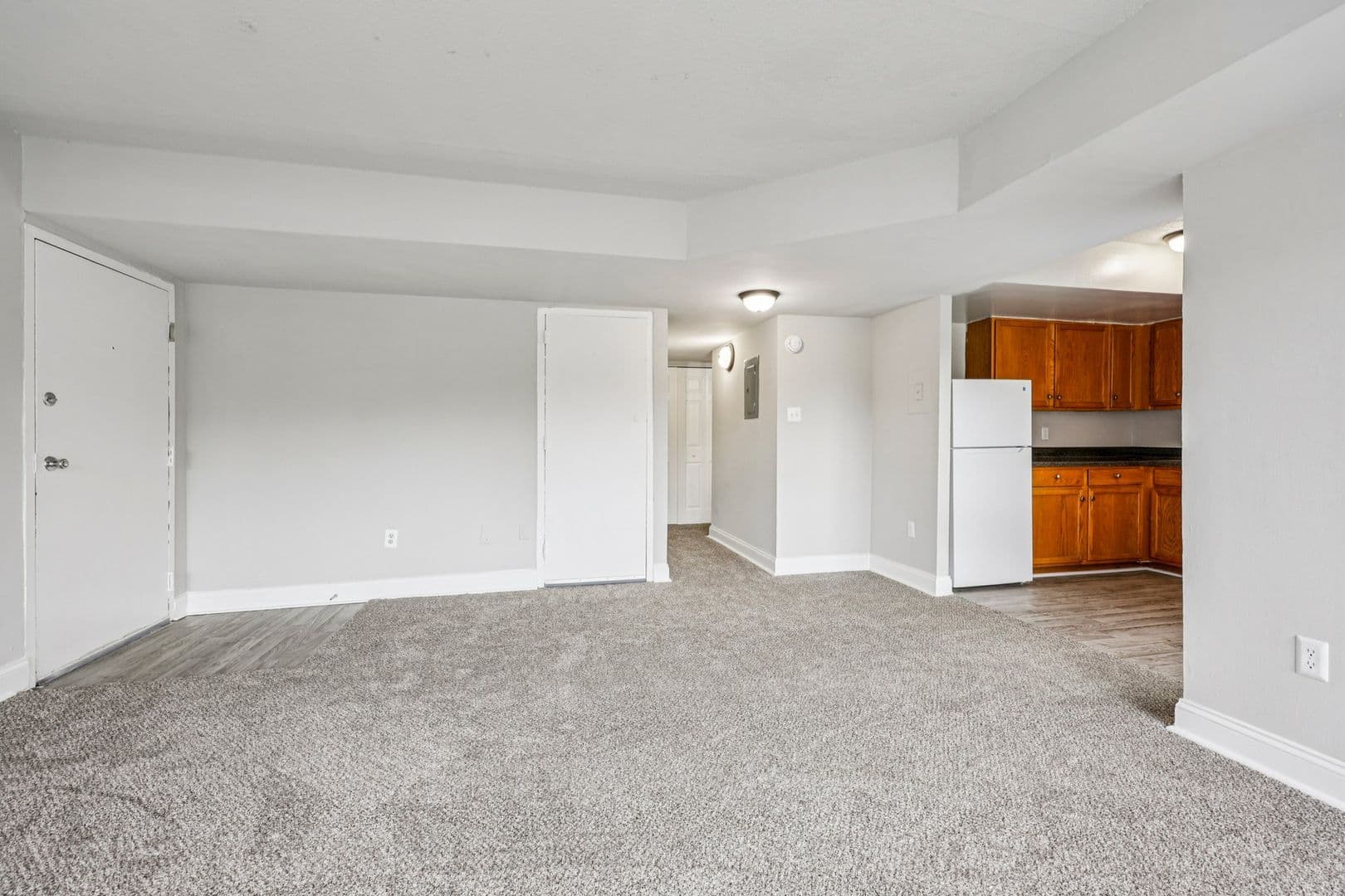 Capitol Heights Apartment: 6936 Walker Mill Rd.