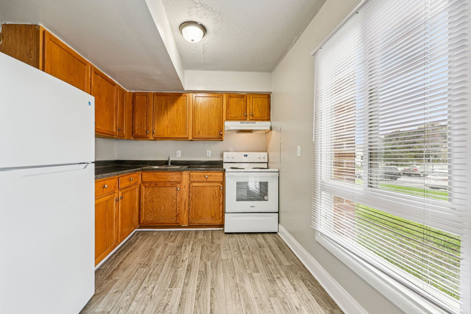 Capitol Heights Apartment: 6936 Walker Mill Rd.