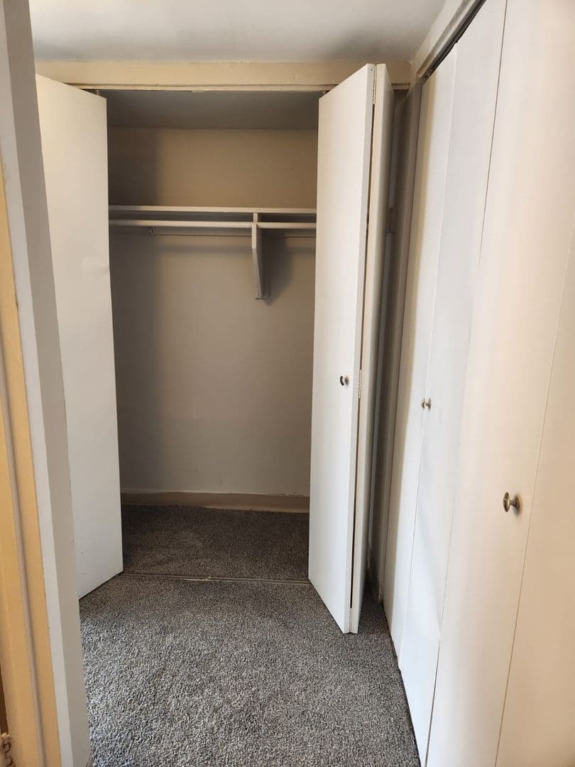 Capitol Heights Apartment: 6936 Walker Mill Rd.