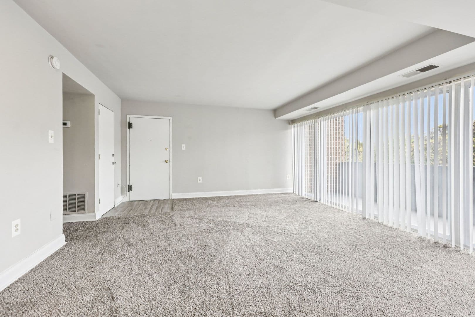 Capitol Heights Apartment: 6936 Walker Mill Rd.