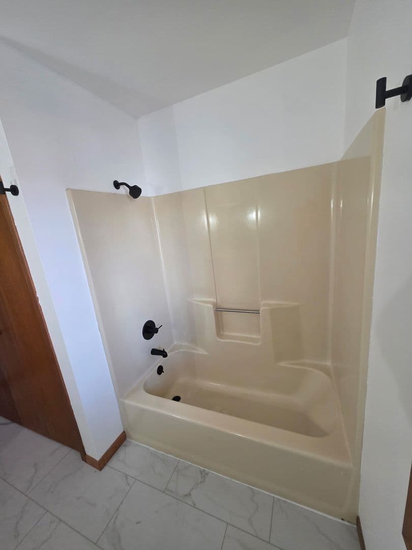 Wausau Apartment: 642-648 S 44th Avenue