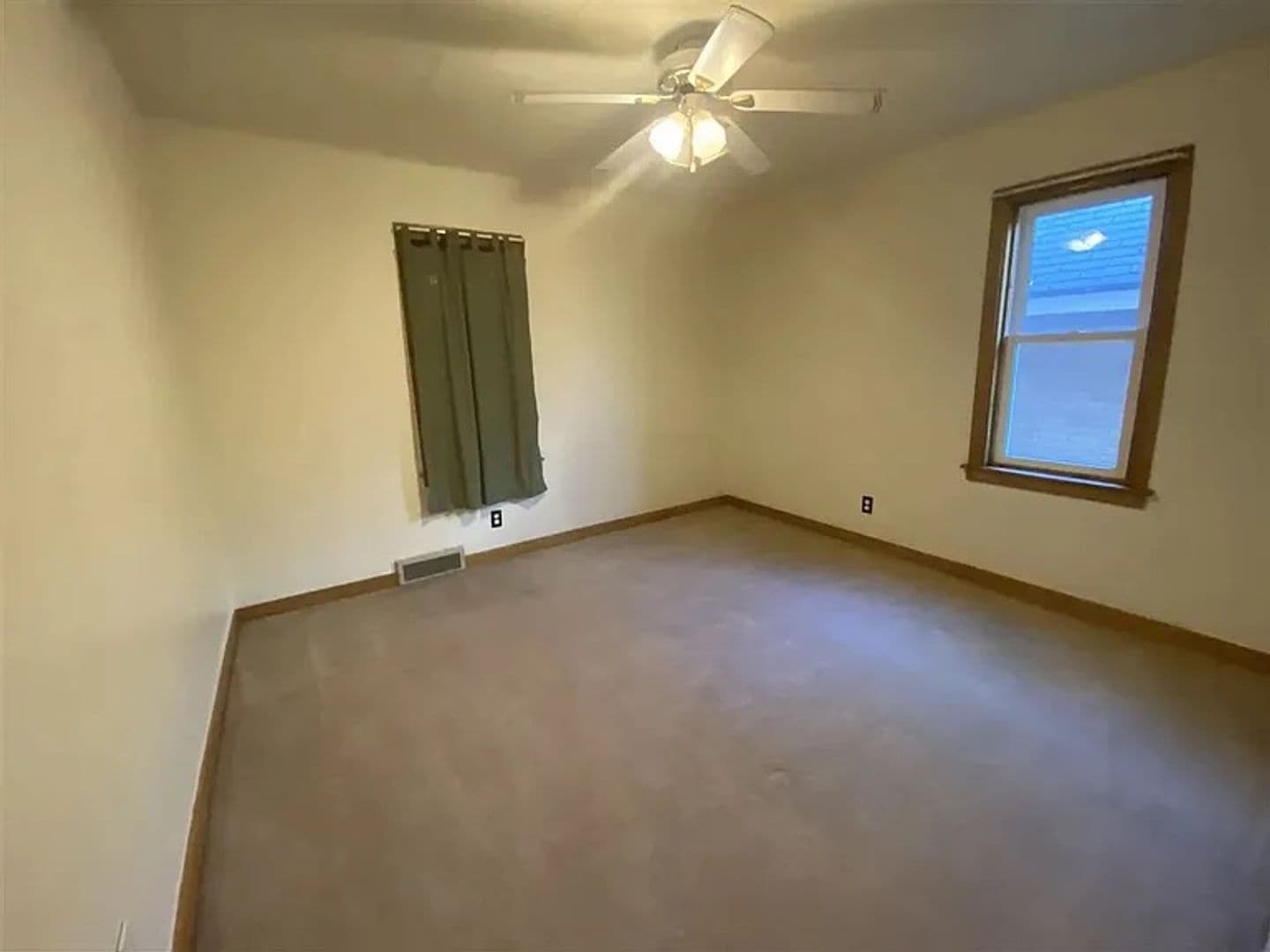 Merrill Apartment: 1200 E 2nd Street