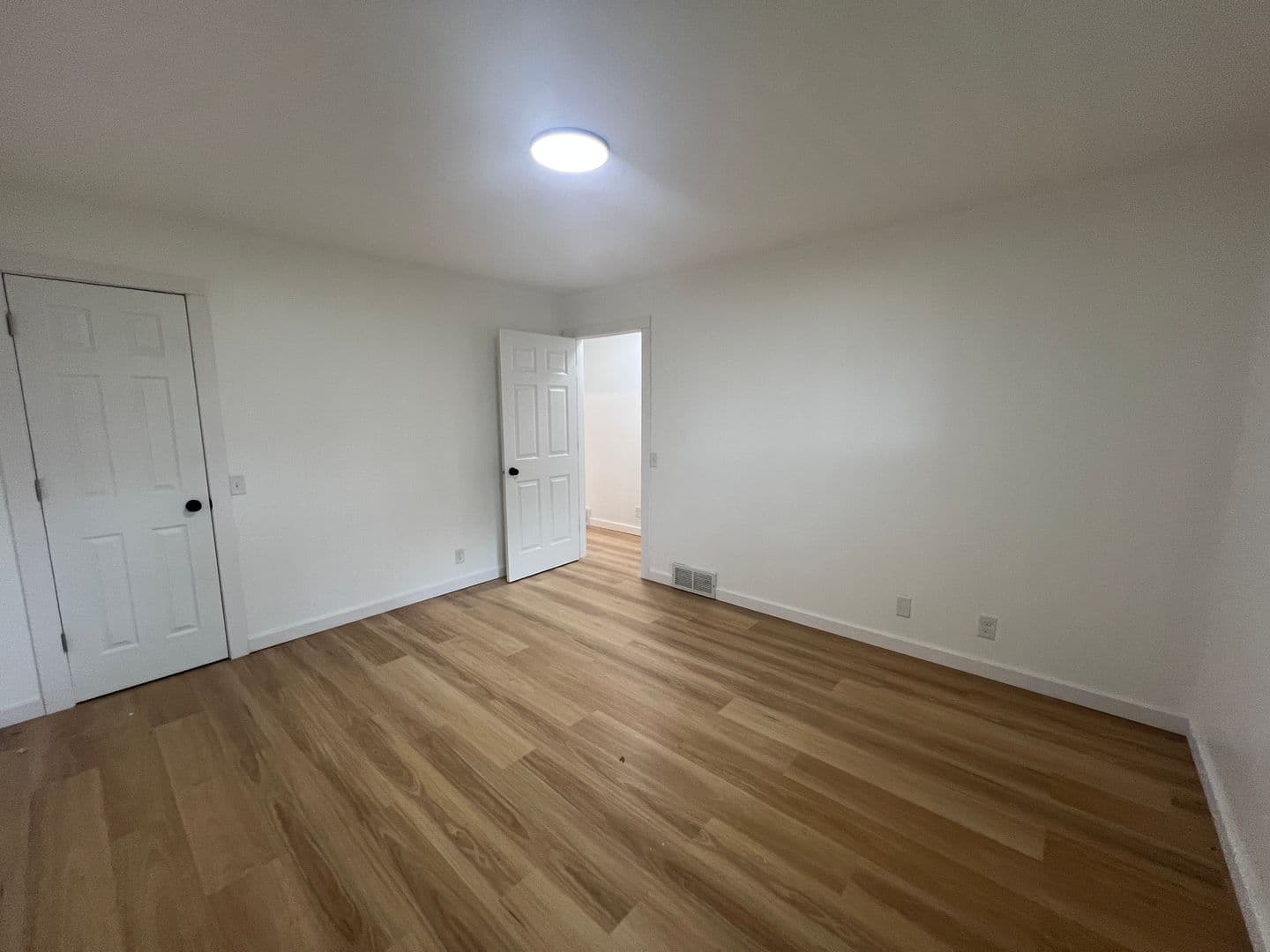 Schofield Apartment: 724-738 Ridgeland Avenue