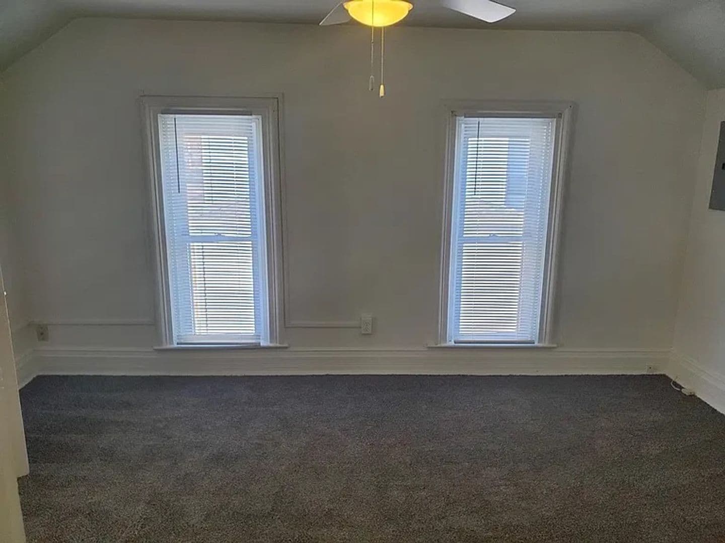 Wausau Apartment: 921 S 3rd Avenue