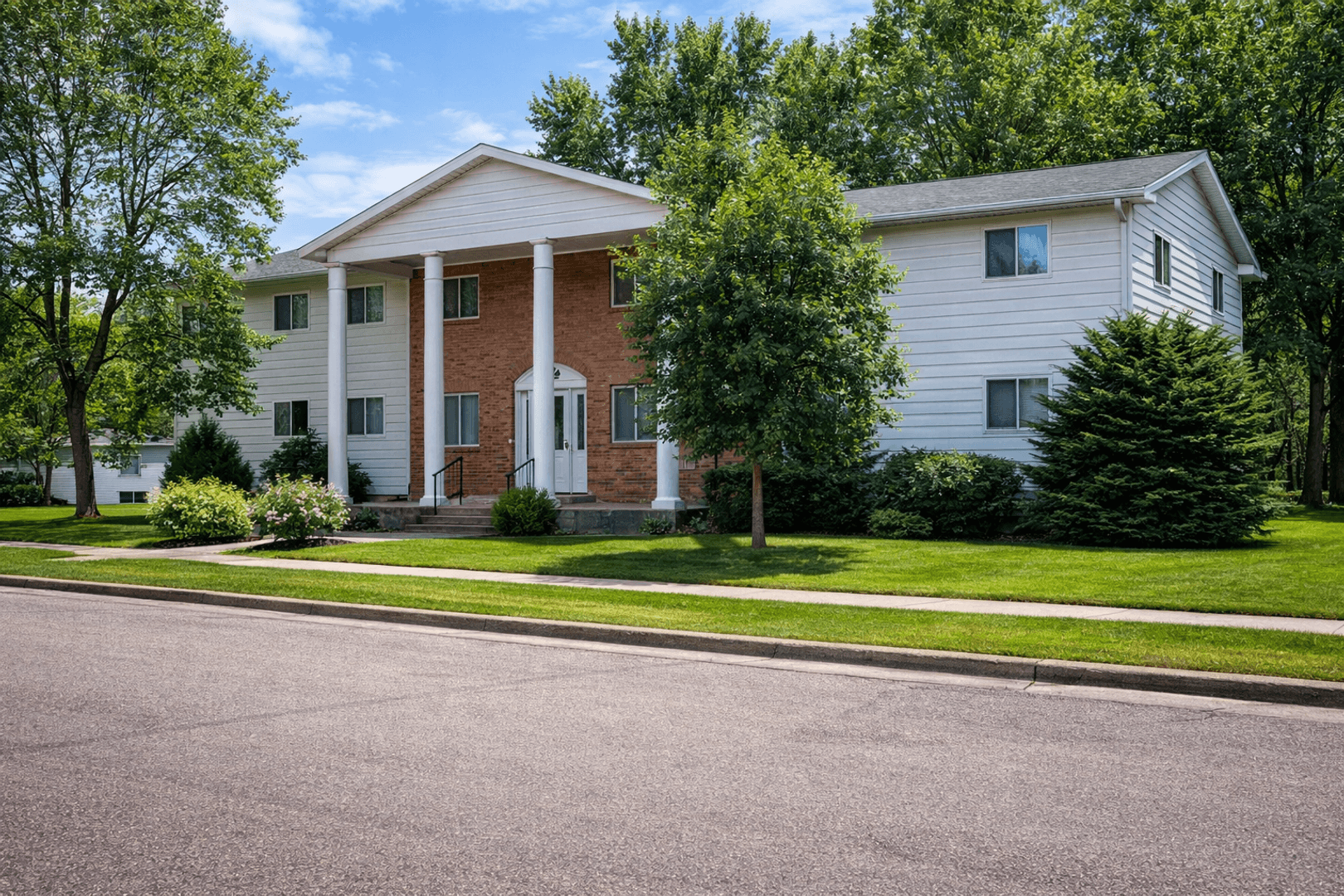Wisconsin Rapids Apartment: 1310 21st Ave S