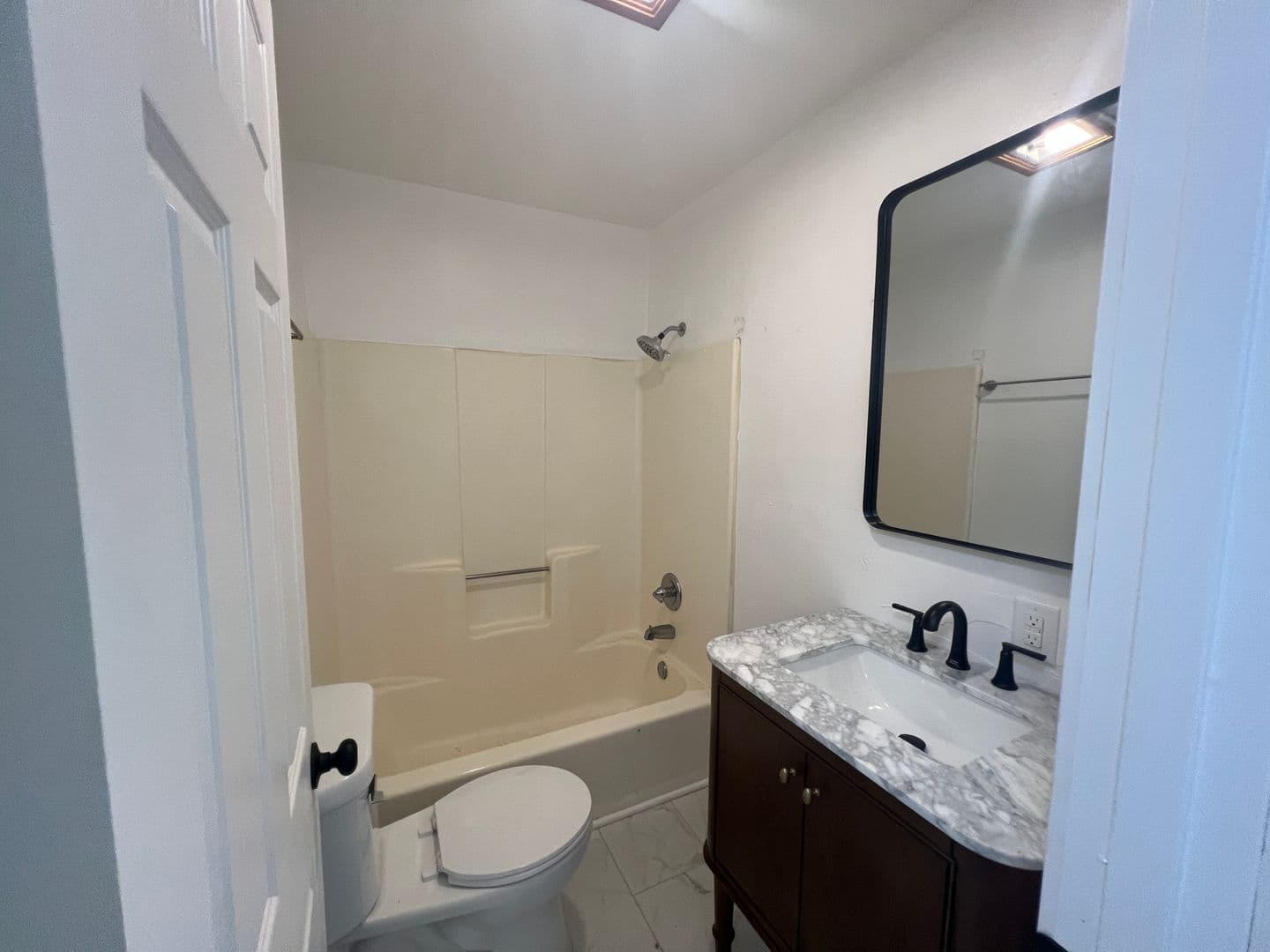 Schofield Apartment: 724-738 Ridgeland Avenue