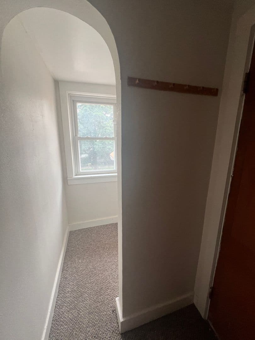 Marion Apartment: 710 North Main Street