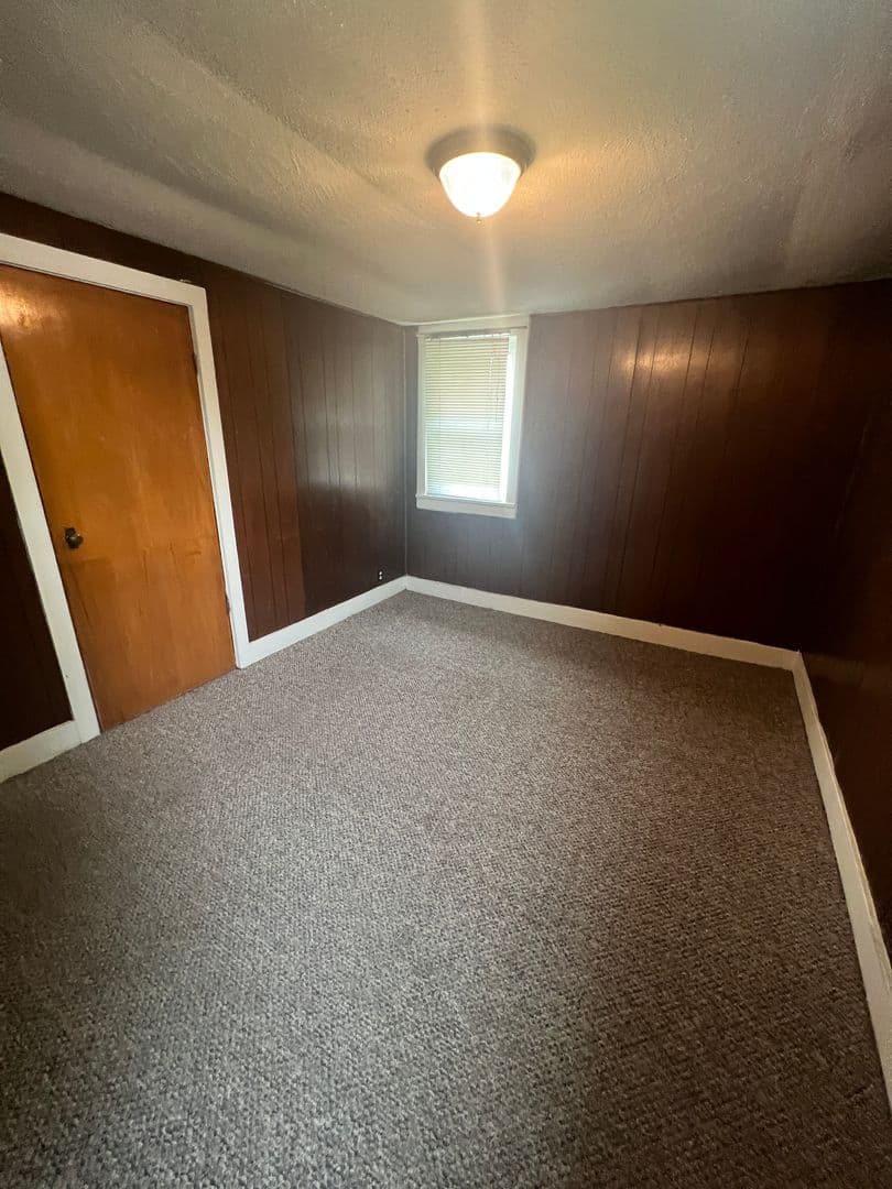 Marion Apartment: 710 North Main Street