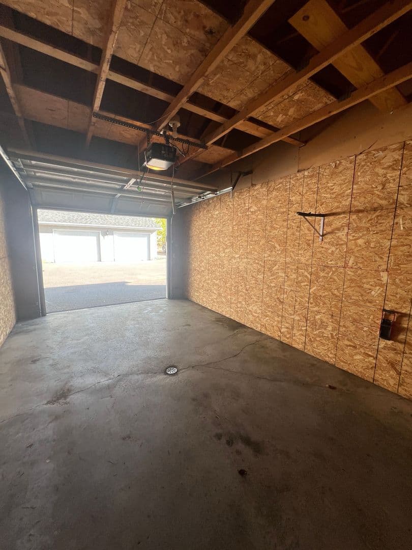 Wausau Apartment: 642-648 S 44th Avenue
