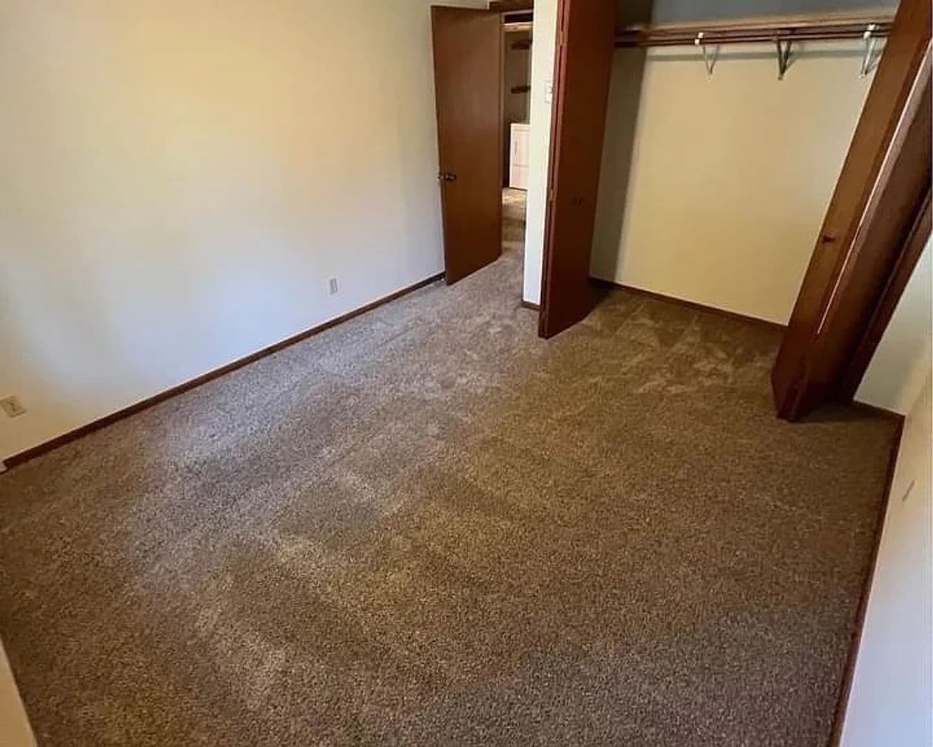 Wausau Apartment: 652-658 Butler Place