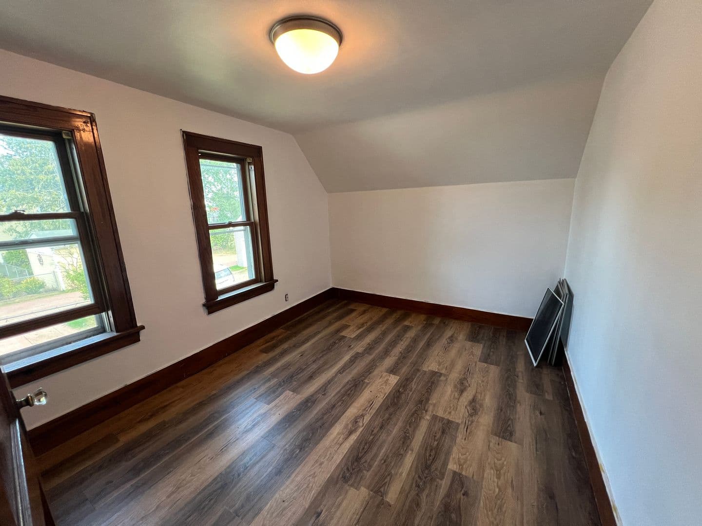 Wausau Apartment: 1031 S 5th Avenue