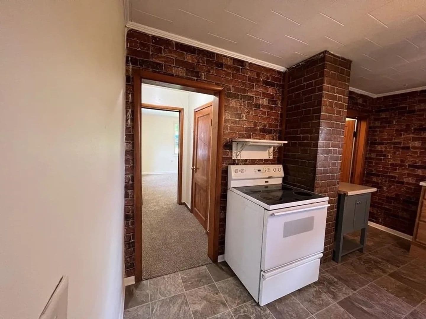 Merrill House: 808 Grand Avenue