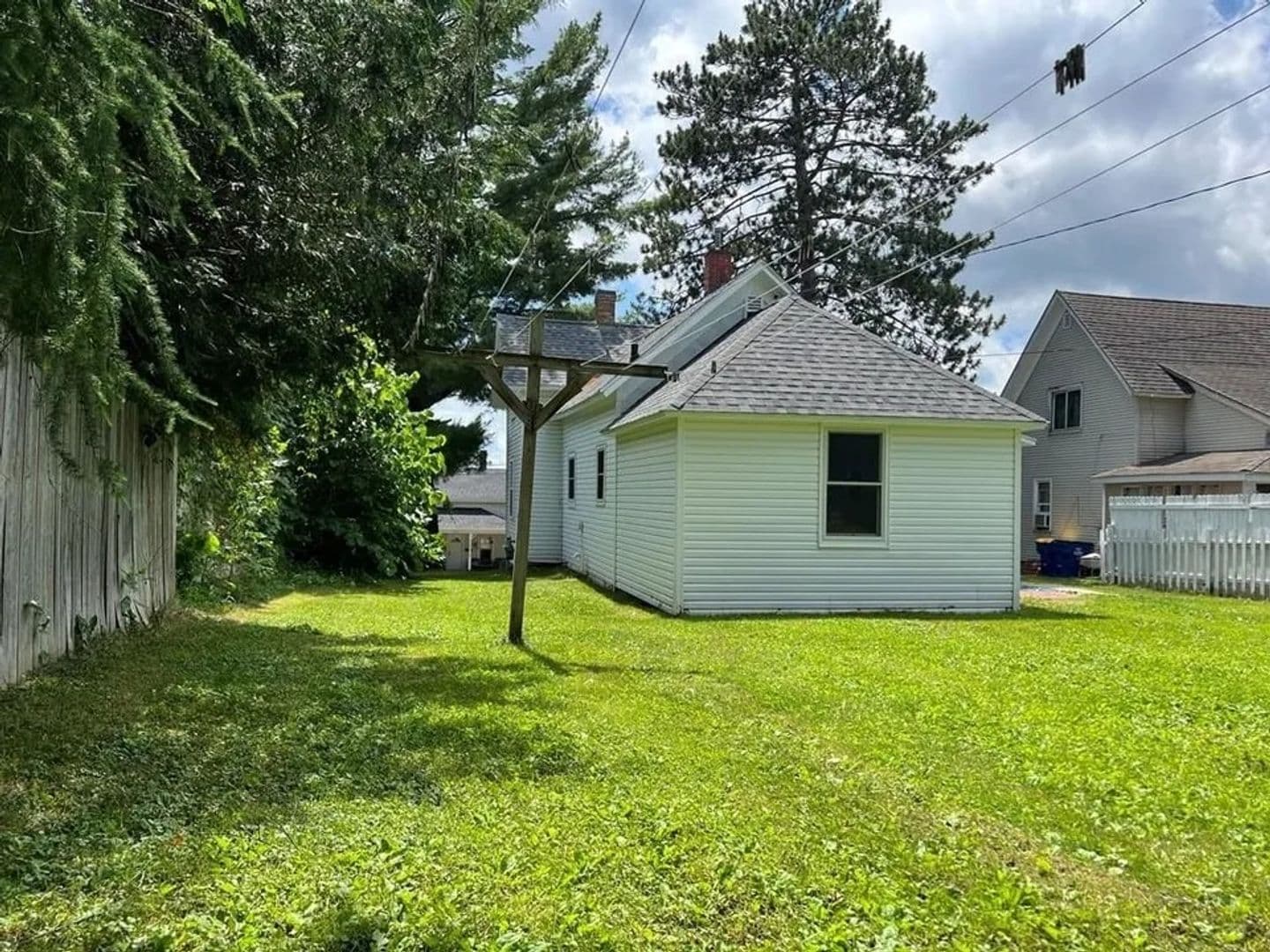 Merrill House: 808 Grand Avenue
