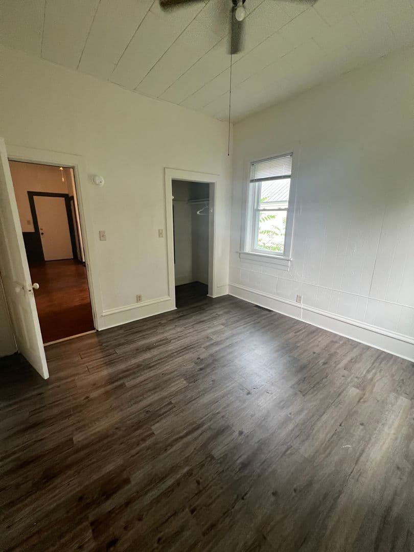 Marion Apartment: 710 North Main Street