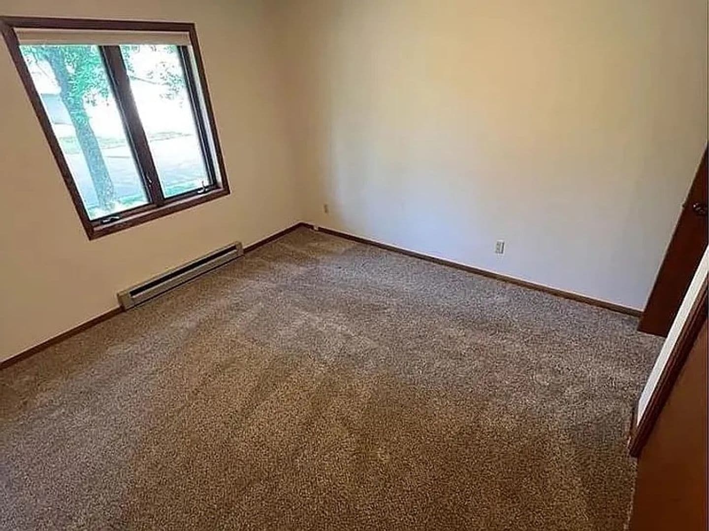 Wausau Apartment: 642-648 S 44th Avenue