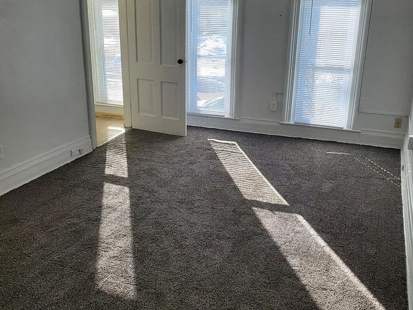 Wausau Apartment: 921 S 3rd Avenue
