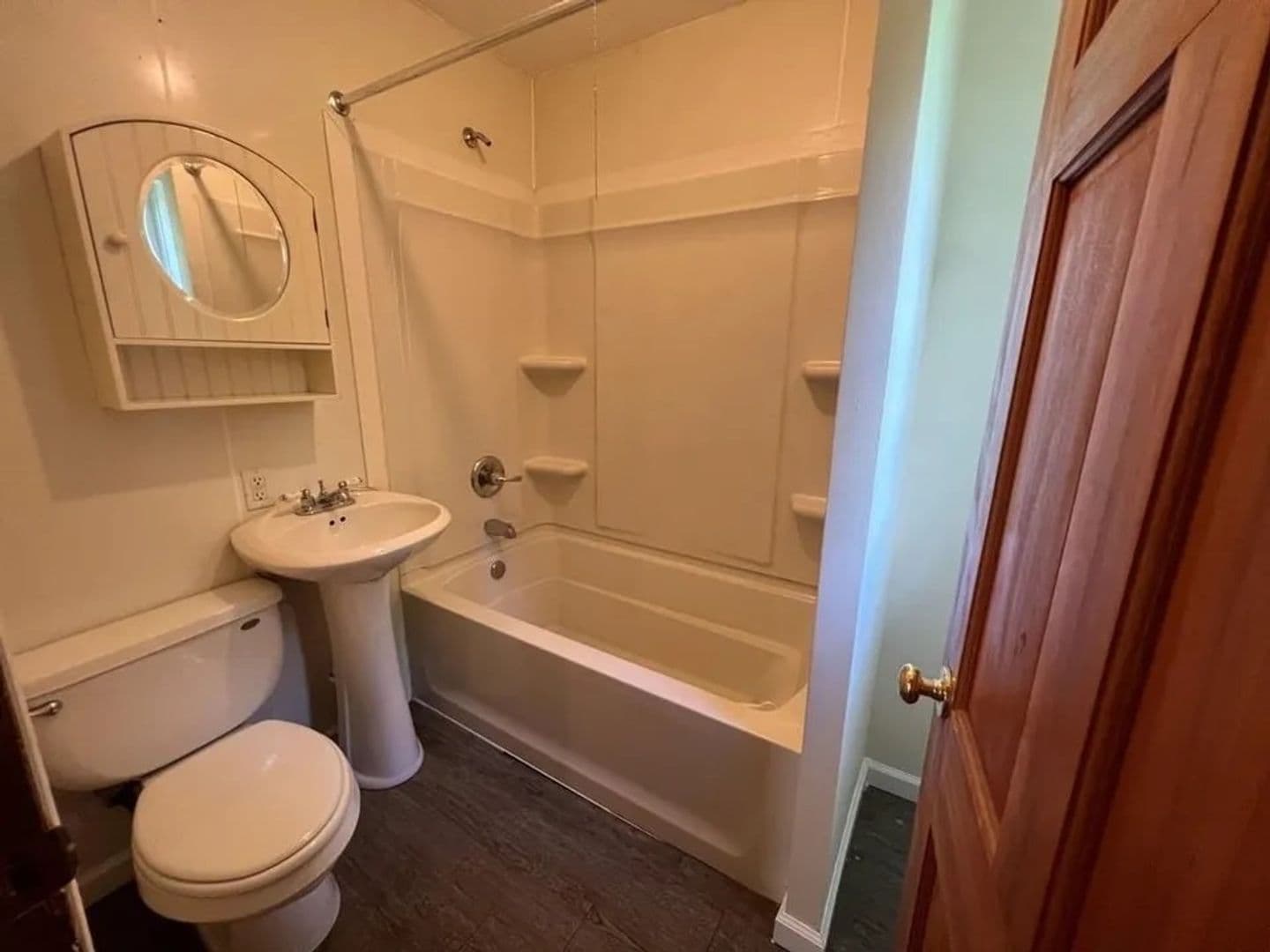 Merrill House: 808 Grand Avenue