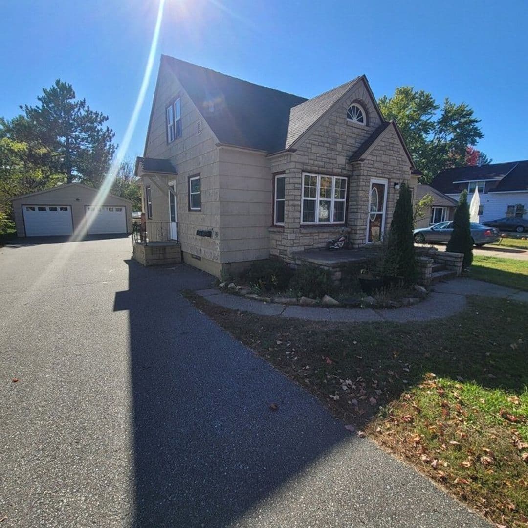 Schofield Apartment: 129 Williams Street