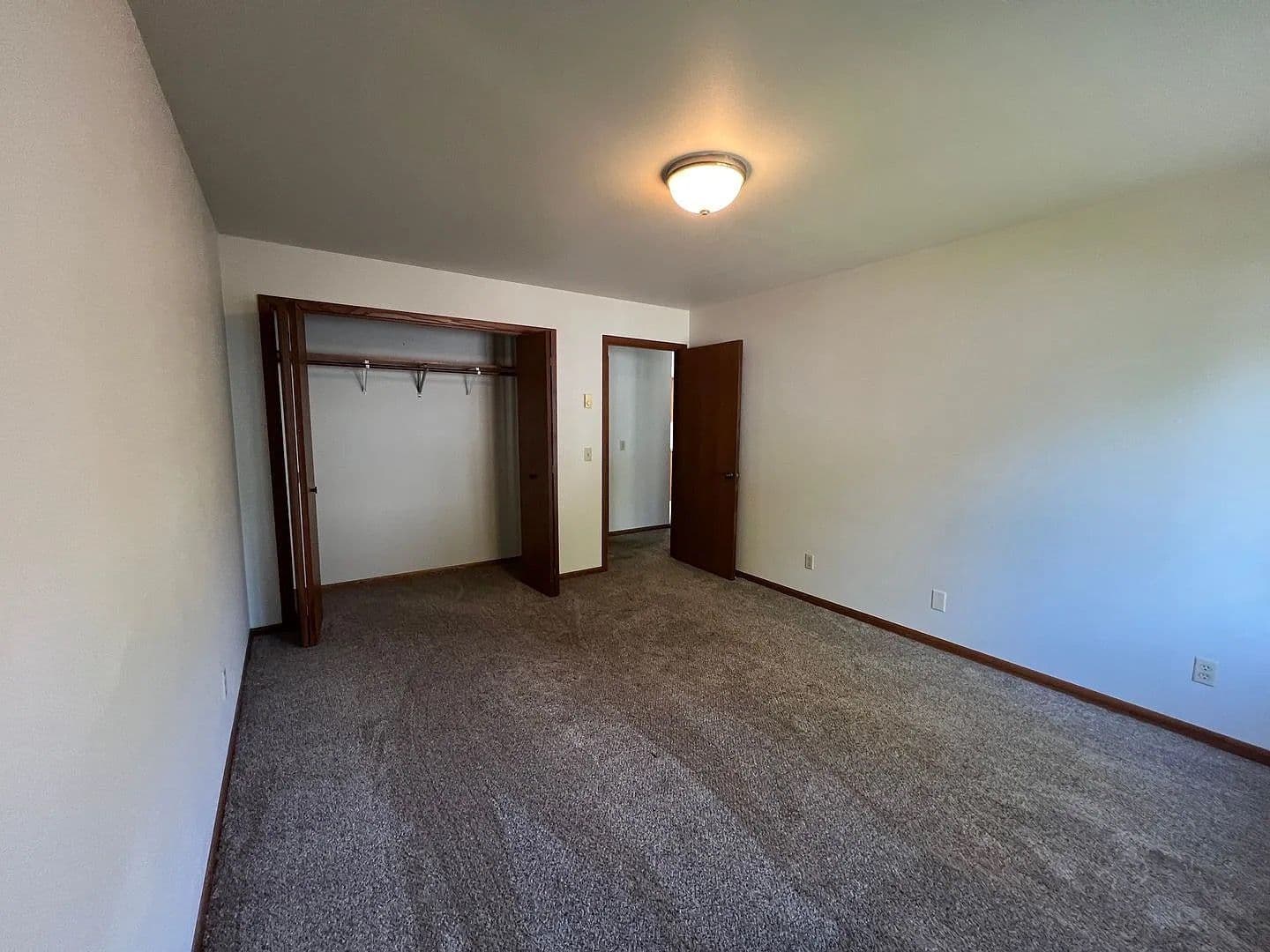 Wausau Apartment: 642-648 S 44th Avenue