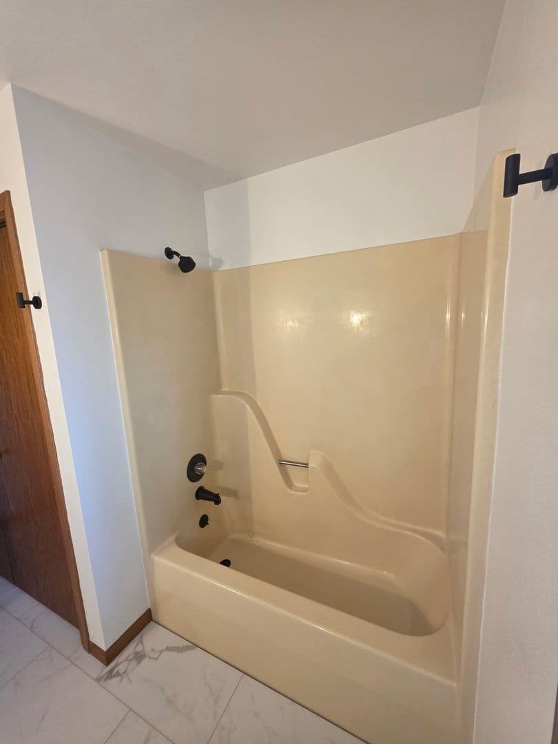 Wausau Apartment: 632-638 S 44th Avenue