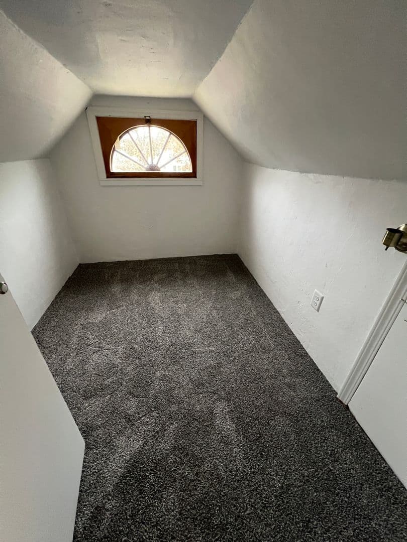 Schofield Apartment: 129 Williams Street
