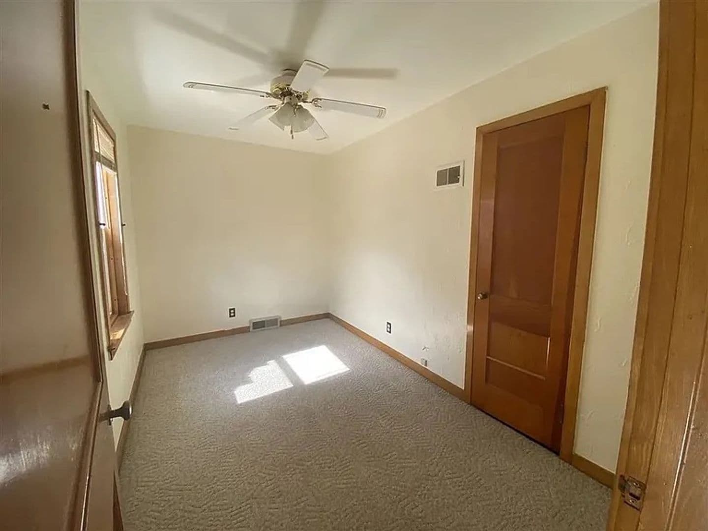 Merrill Apartment: 1200 E 2nd Street