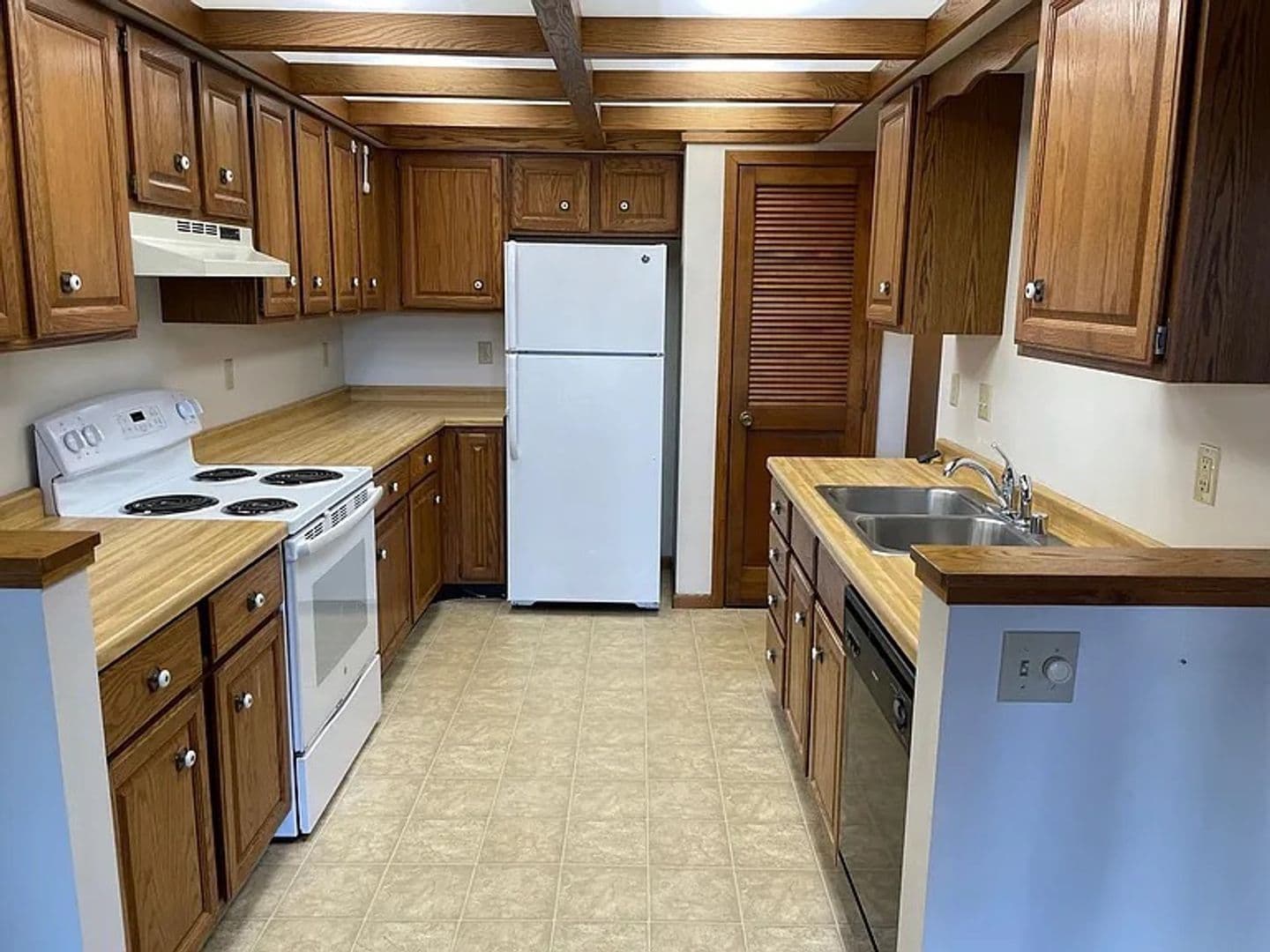 Wausau Apartment: 652-658 Butler Place
