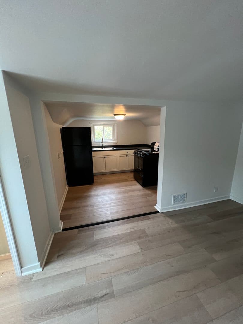 Schofield Apartment: 129 Williams Street