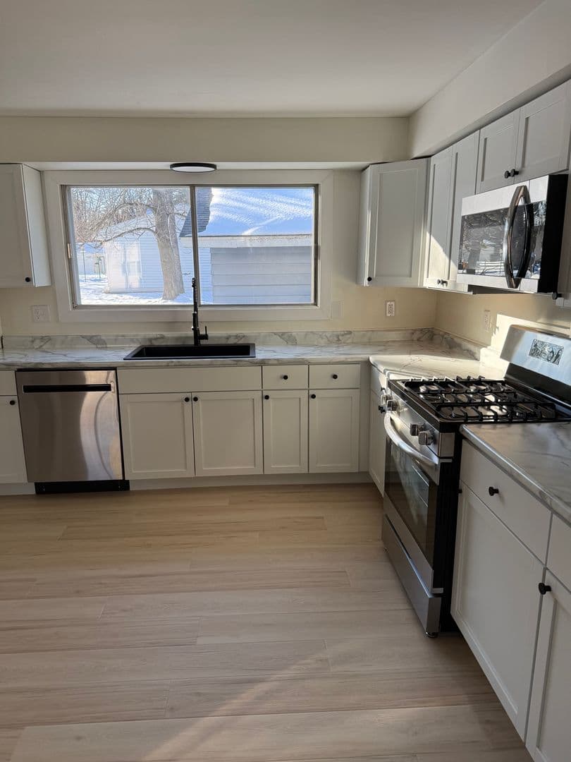 Wisconsin Rapids Apartment: 1310 21st Ave S
