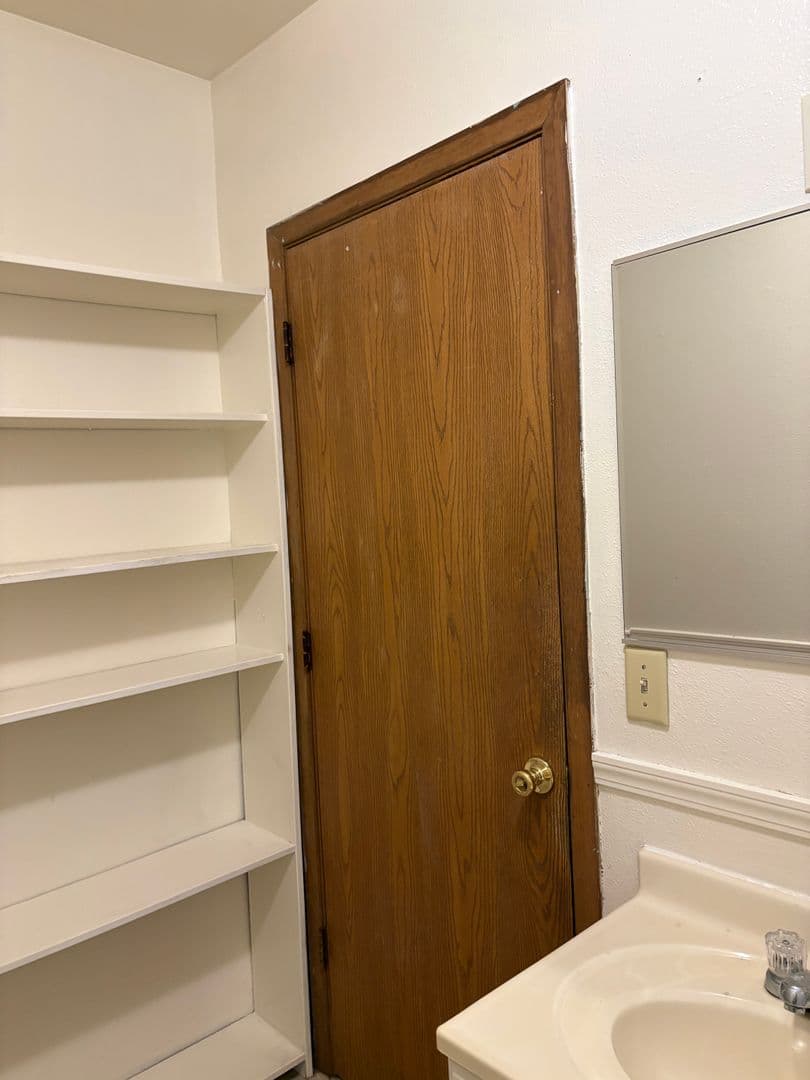 Tigerton Apartment: 332 Cedar Street