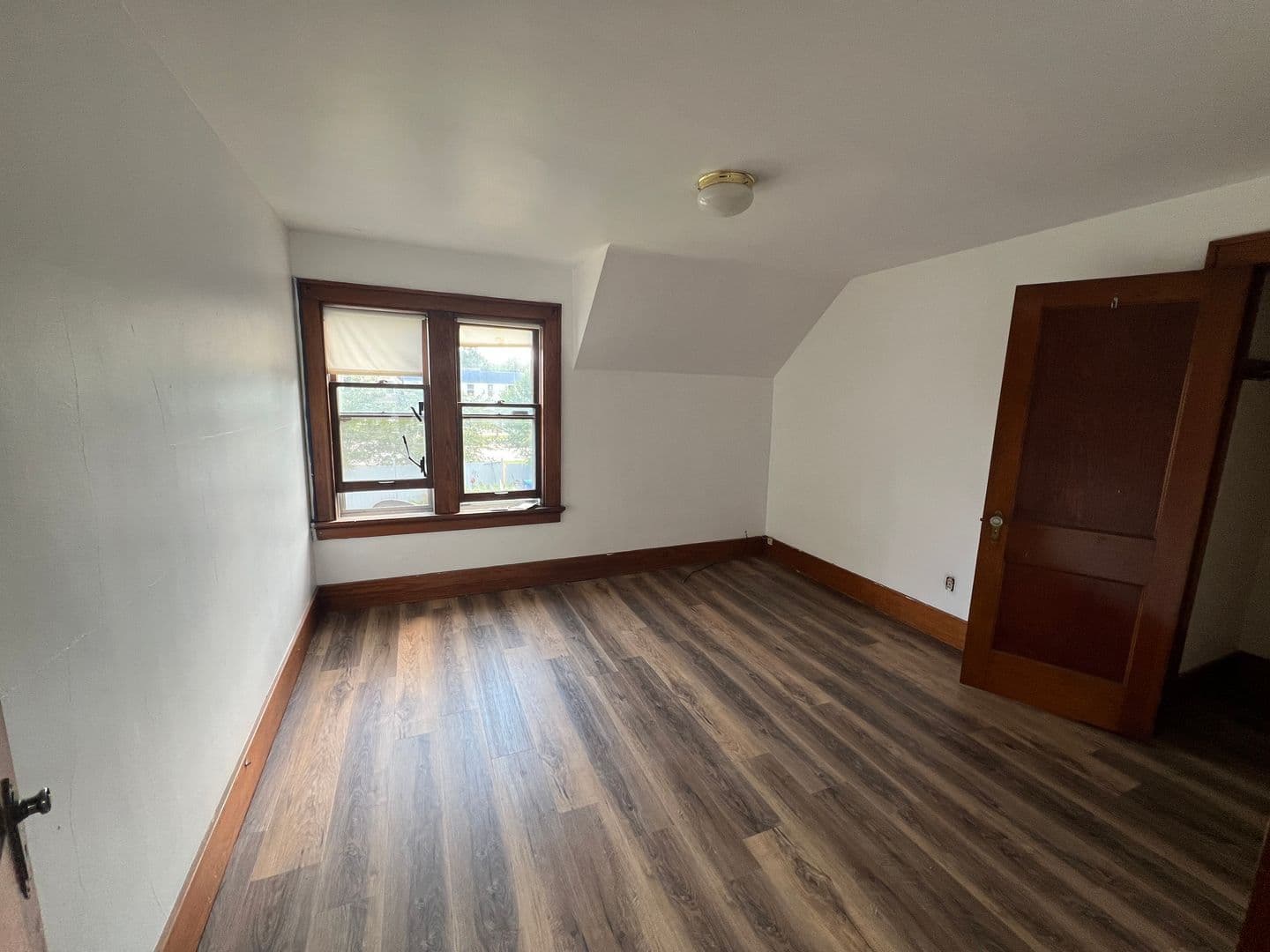 Wausau Apartment: 1031 S 5th Avenue