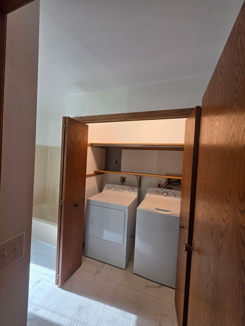 Wausau Apartment: 642-648 S 44th Avenue